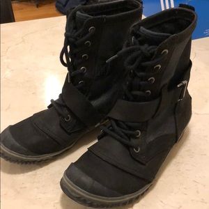 Sorel snow boots size 8.5